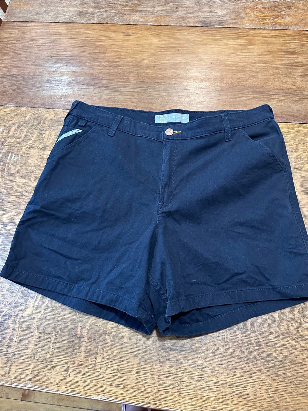Ariat Black Rebar Perfect Rise Work shorts sz 34 7 inch inseam